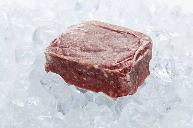 长期吃久冻的肉危害大<strong></p>
<p>残破币兑换</strong>？冰箱里的肉冻多久就不能吃了？医生说清楚