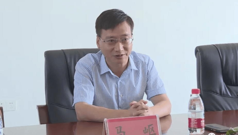 副县长拉拢6名公职人员<strong></p>
<p>盛源币今天价格</strong>，组建“七兄弟吃喝圈”，长期接受打牌掼蛋等“保姆式”服务