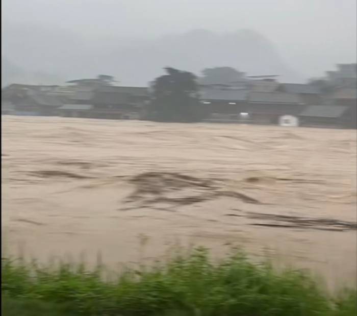贵州榕江全县被淹<strong></p>
<p>亚洲</strong>，“70年一遇”洪水如何形成？