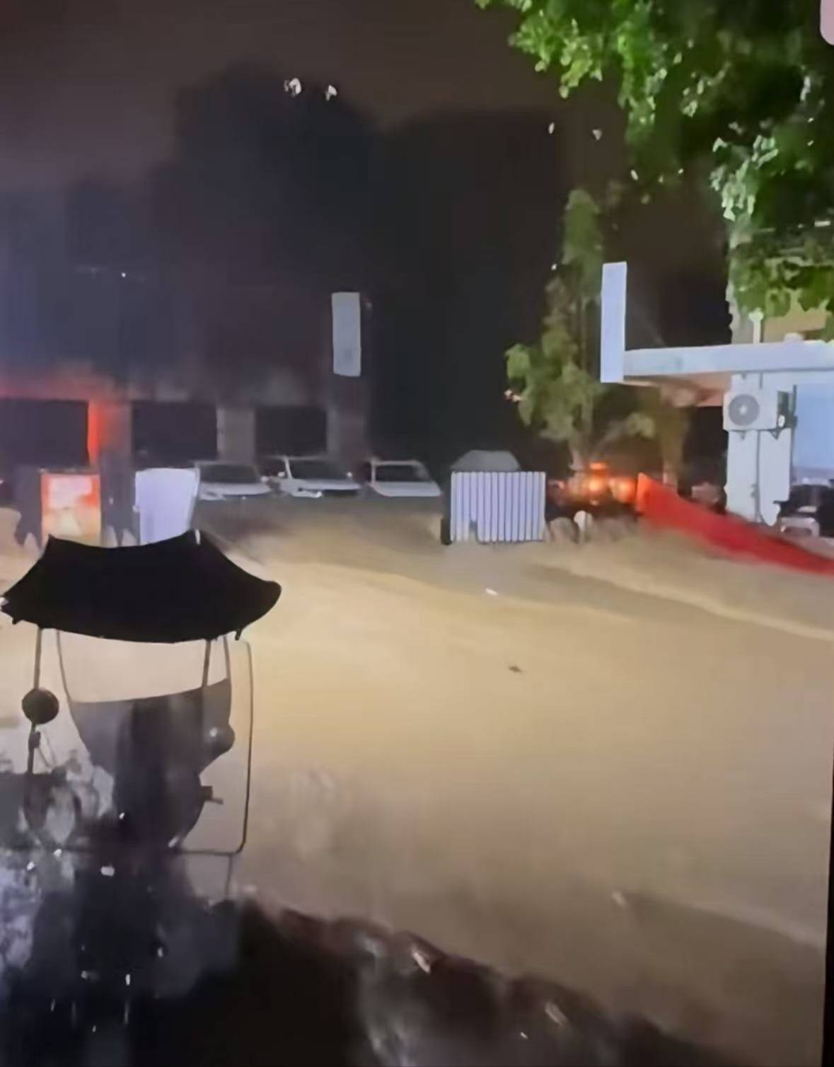 暴雨致重庆一小区女保安遇难<strong></p>
<p>tokenpocket官网下载</strong>，知情人：深感悲痛，已安抚家属