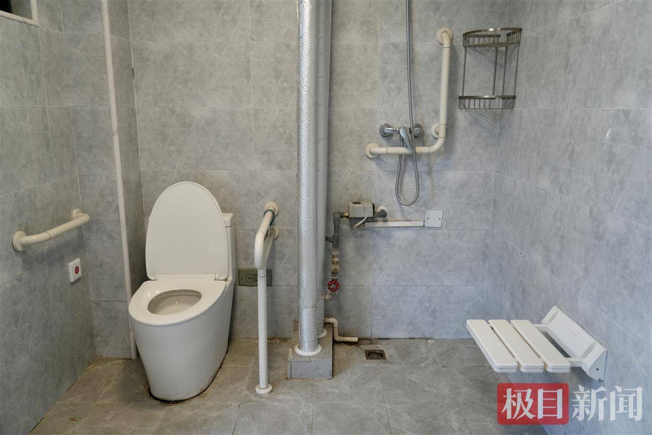 “玻璃娃娃”田艳青踏入武大校园！校方准备无障碍宿舍<strong></p>
<p>xmr算力</strong>，母亲能同寝陪读