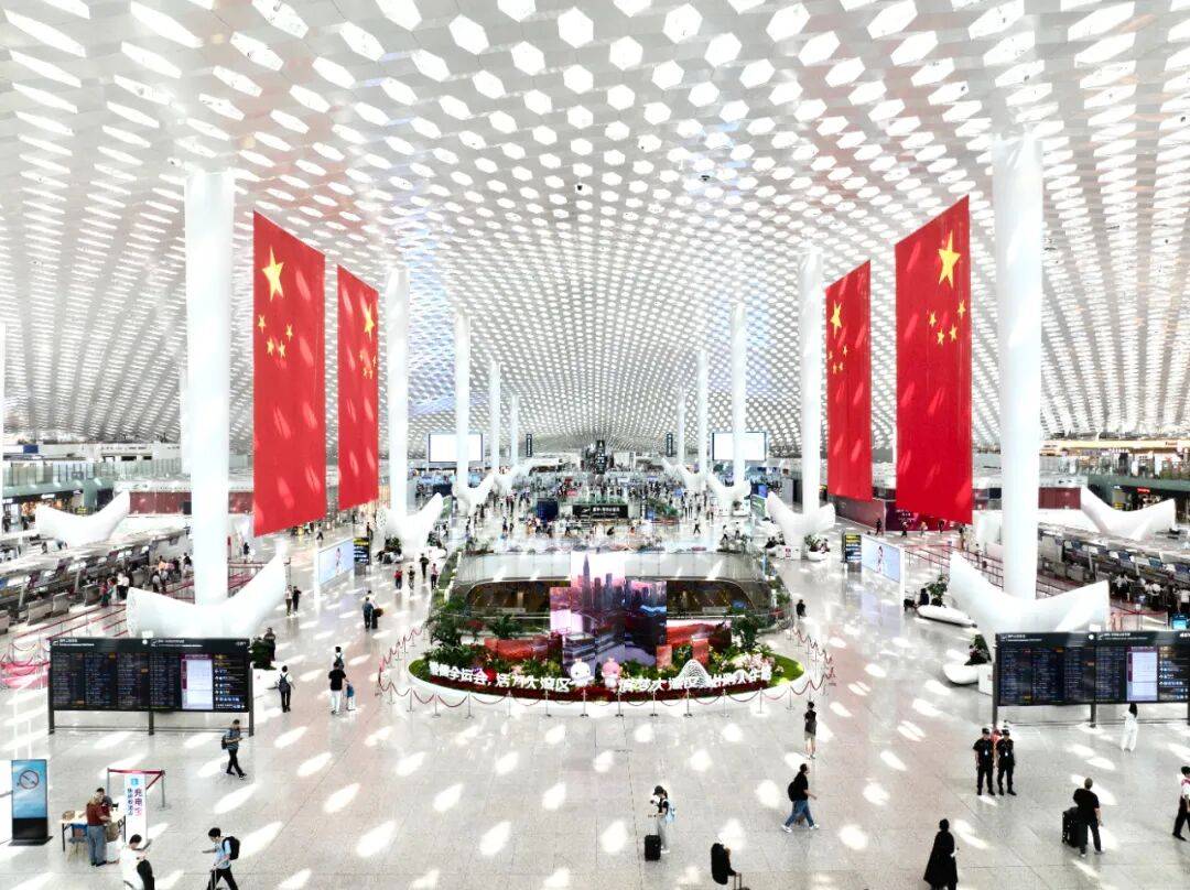 “不亚于春节回家”！凌晨5点<strong></p>
<p>atom下载</strong>，深圳有人已经堵在路上……