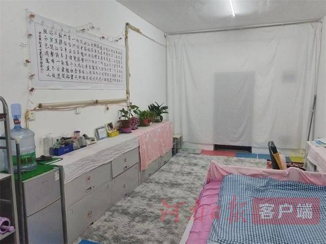 从8人间到夫妻房<strong></p>
<p>atom官网</strong>，郑州富士康员工幸福安居“进行时”