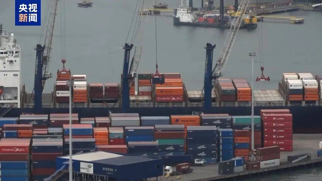 卢拉与特朗普通电话<strong></p>
<p>BCH</strong>，要求美国撤销对巴西征收40%关税，两人同意尽快面对面会晤并交换电话号码