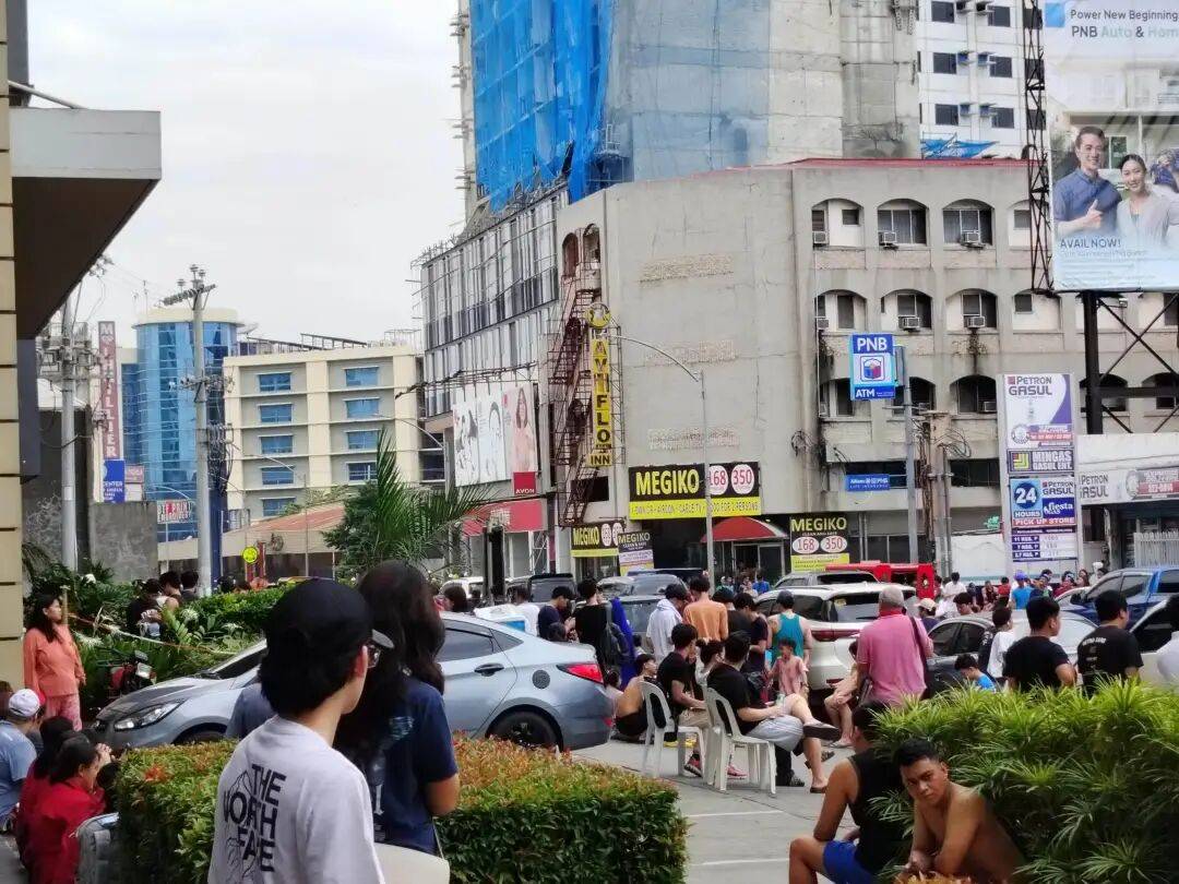 在菲华人亲历7.6级强震：震感强烈<strong></p>
<p>bch最新价格</strong>，有女生被吓哭｜鱼眼·热点
