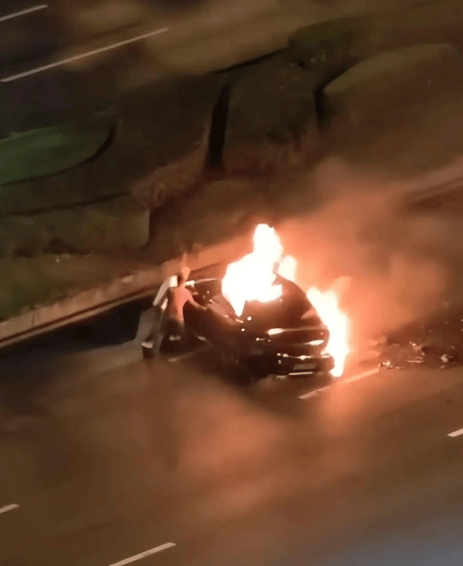 最新!成都SU7碰撞后燃烧司机死亡<strong></p>
<p>DAI</strong>,小米股价暴跌超8%!客服最新回应