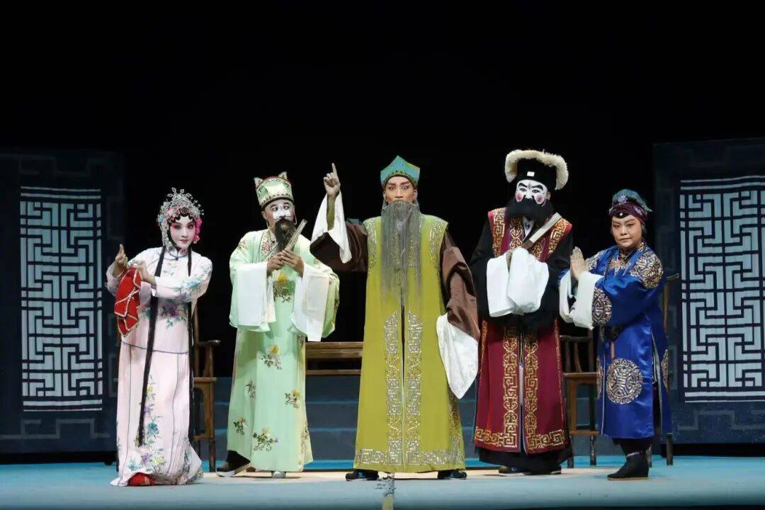 展现云南传统戏曲魅力<strong></p>
<p>fil币价格今日行情</strong>！玉溪作品《先生好茶》亮相全国舞台