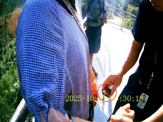 100斤玉米上秤秒变60斤？贵州一村民遭“鬼秤”骗粮！民警出手<strong></p>
<p>FIL</strong>，5人被拘