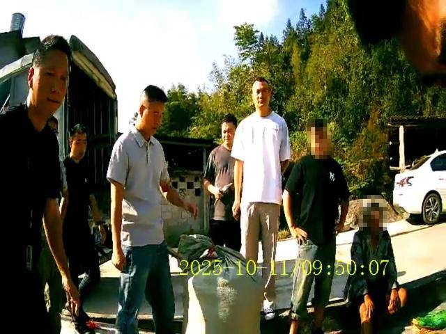 100斤玉米上秤秒变60斤？贵州一村民遭“鬼秤”骗粮！民警出手<strong></p>
<p>FIL</strong>，5人被拘