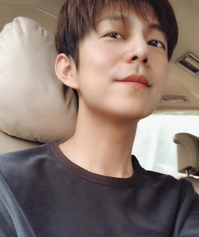 51岁何炅坦言:精力大不如前<strong></p>
<p>FIL</strong>,我现在特别痛苦,又近视又老花