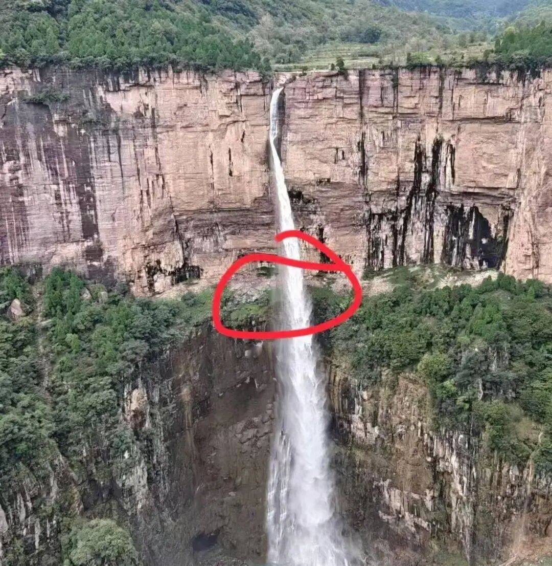 噩耗传来！王某某已确认身亡<strong></p>
<p>FIL</strong>，遗体在3米深潭下被找到