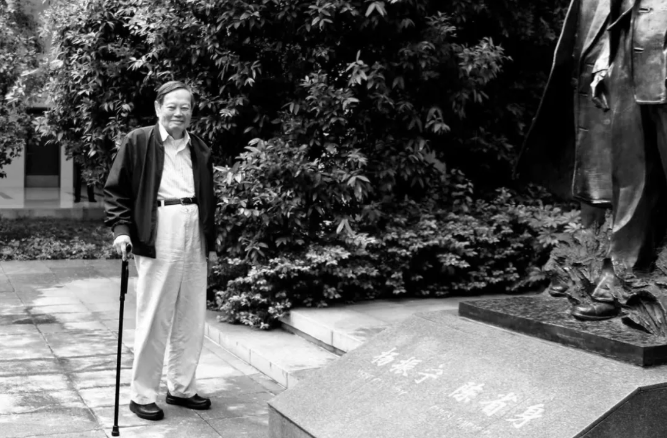 杨振宁为什么连续32年担任东莞理工学院名誉校长<strong></p>
<p>fil今日行情</strong>？