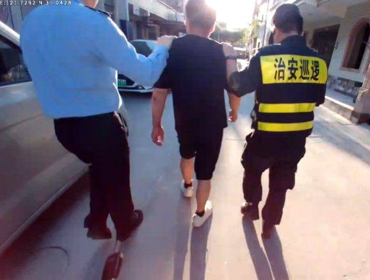 每月稳定收入8000多元却忍不住经常偷快递<strong></p>
<p>fil价格</strong>,上海一男子被刑拘