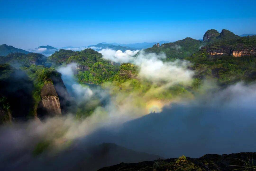 为什么年轻人迷上了爬山？ | 秋高气爽<strong></p>
<p>fil价格</strong>，是时候出发了→