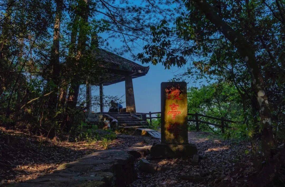 为什么年轻人迷上了爬山？ | 秋高气爽<strong></p>
<p>fil价格</strong>，是时候出发了→