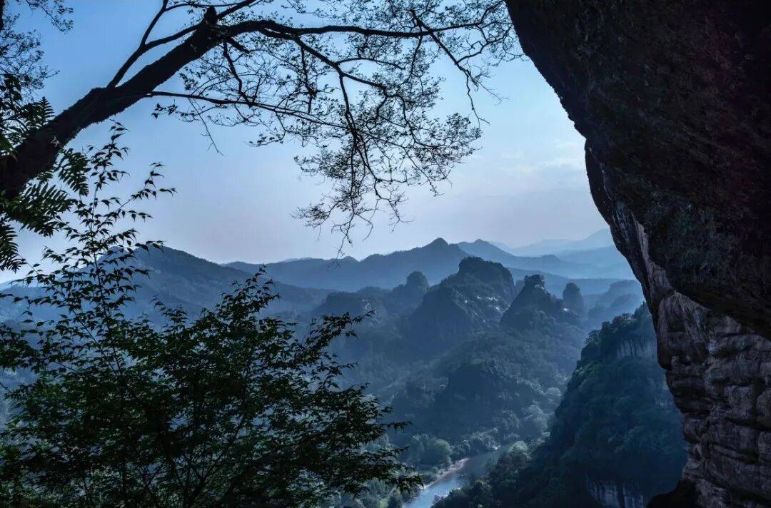 为什么年轻人迷上了爬山？ | 秋高气爽<strong></p>
<p>fil价格</strong>，是时候出发了→