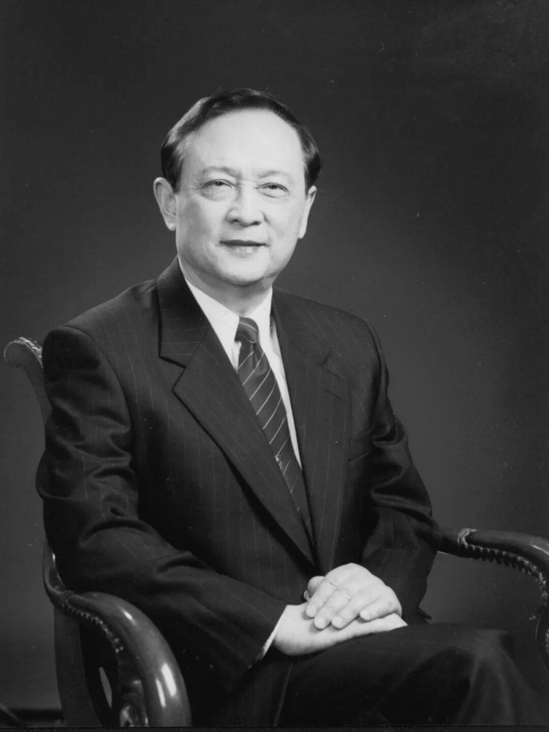 重大损失<strong></p>
<p>fil币价格</strong>!周国治先生在美去世