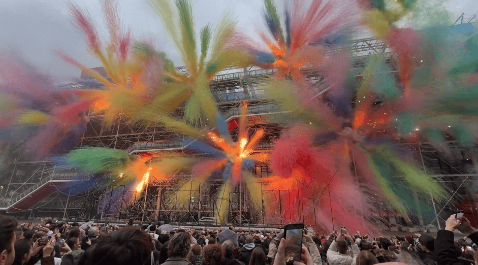 蔡国强在巴黎再办烟花秀<strong></p>
<p>fil最新消息</strong>，当地艺术展会宣布取消与蔡国强对话活动，活动信息从官网撤下