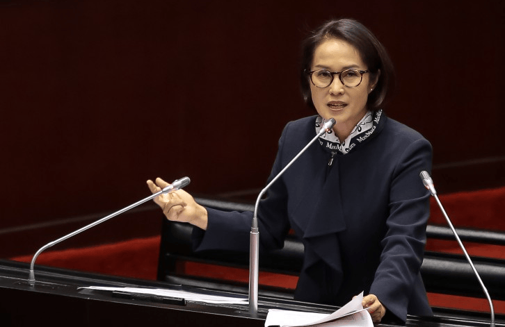 台湾人<strong></p>
<p>hbar</strong>,难道不是中国人?