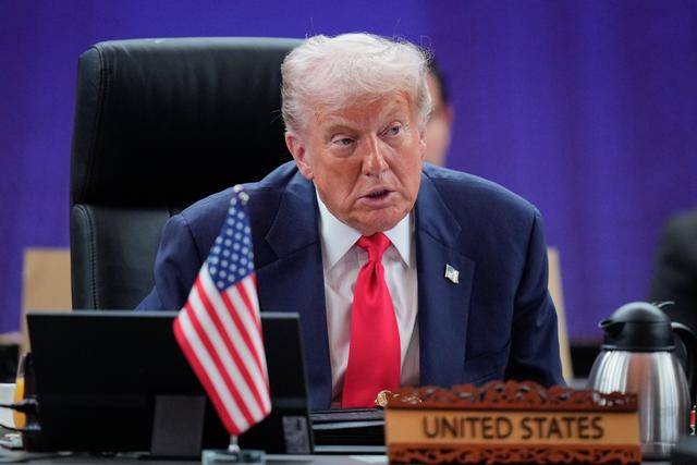 又输给了李成钢<strong></p>
<p>hbar</strong>，贝森特承诺：美方不再考虑对华加征100%关税