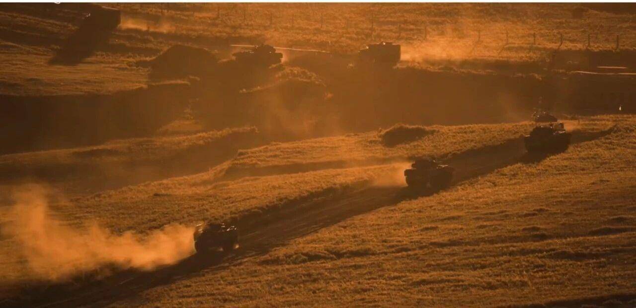 大场面!机器狗、无人机开路<strong></p>
<p>trump币</strong>,实兵对抗演练画面公布