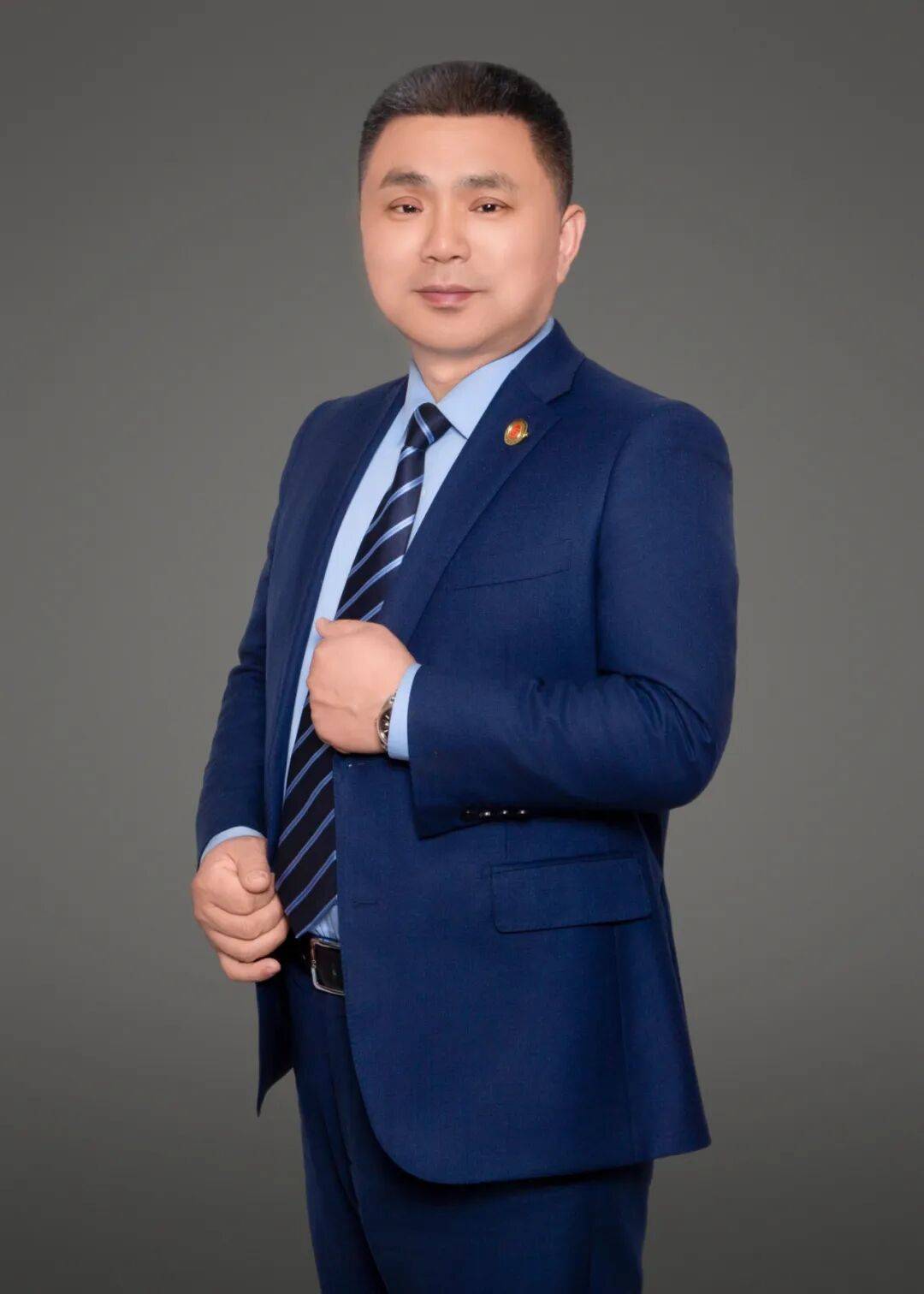 二姐夫帮忙装修房子<strong></p>
<p>币圈Trump币</strong>，铺瓷砖后卷走3万多装修款，这是违约还是诈骗？