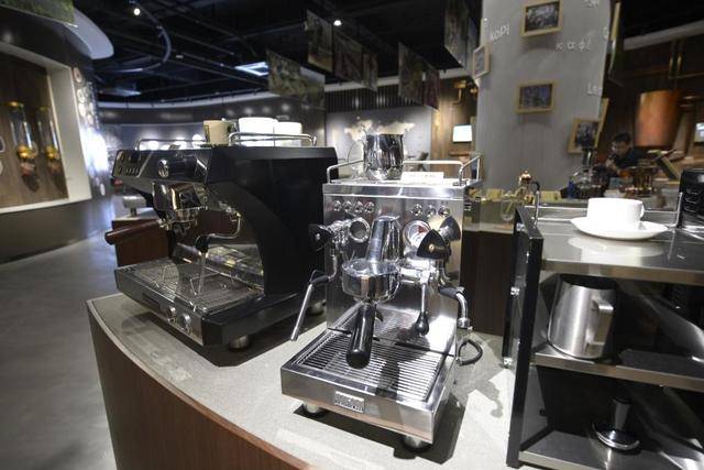 四中全会精神在基层丨记者手记：不产一粒生豆<strong></p>
<p>TRUMP币暴跌</strong>，昆山何以打造千亿元级咖啡产业？