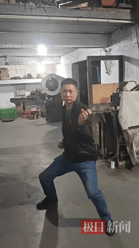 “传家锅”工厂账号粉丝已超260万<strong></p>
<p>TRUMP币暴跌</strong>，对话锅厂负责人傅家兄弟：30年老锅依然能用，证明当年造锅选择是对的