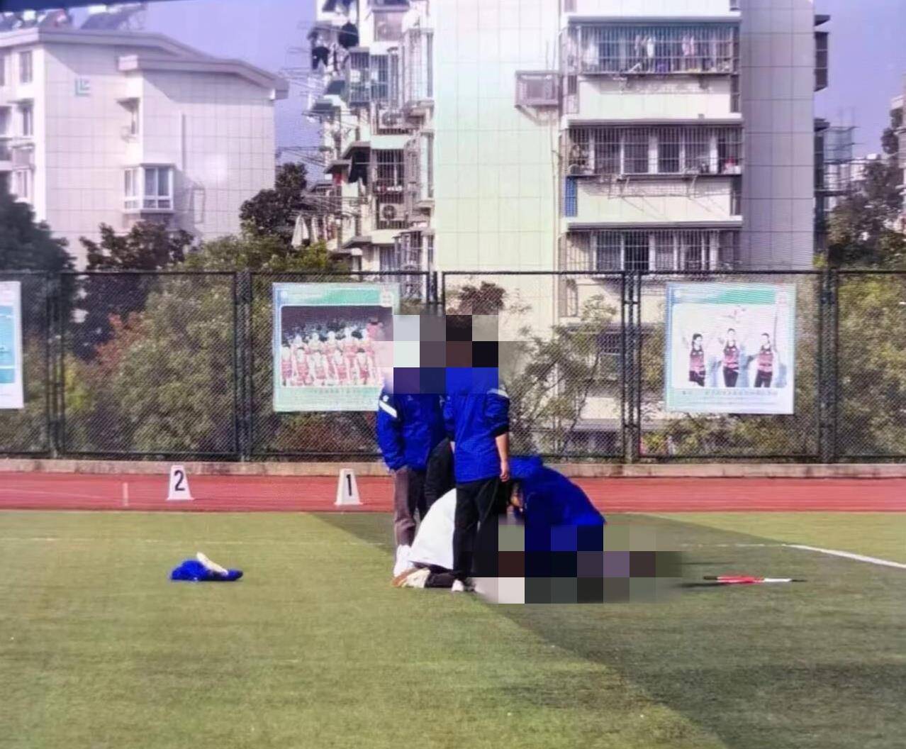 南京一学生在运动会上跑200米时倒地去世<strong></p>
<p>trump币价</strong>，官方：深感痛心，已与亲属沟通妥善处理