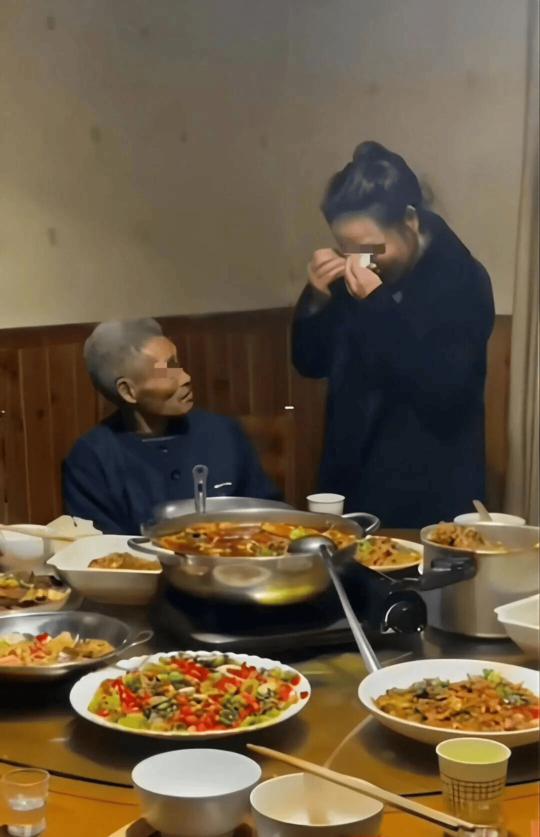 男子一次性收到11年工资38万元<strong></p>
<p>uni官网</strong>，老板曾辩称“路遇乞讨好心收留，属自愿劳动”