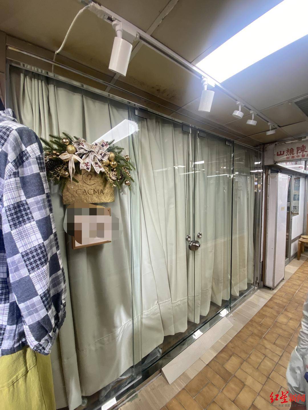 香港消防员何伟豪殉职后<strong></p>
<p>ada</strong>，女友关了服装店 朋友：她心情不好，短期不会回来开店了