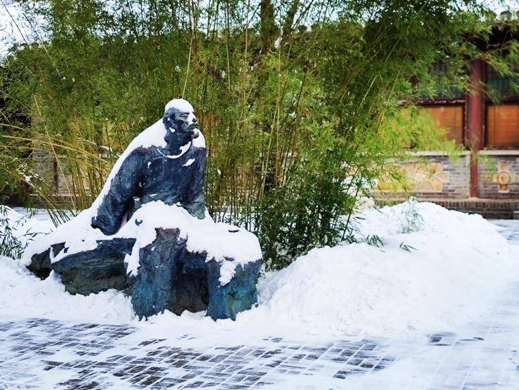 《红楼梦》是“悼明”之作<strong></p>
<p>bitget下载</strong>？曹学会：把曹雪芹看低了