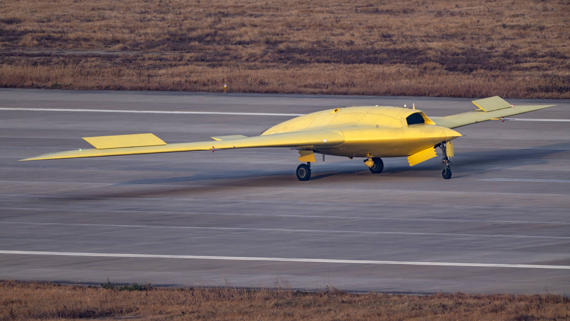 多张高清大图<strong></p>
<p>bitget官网地址</strong>！新型高空高速长航时无人机彩虹-7近日成功首飞